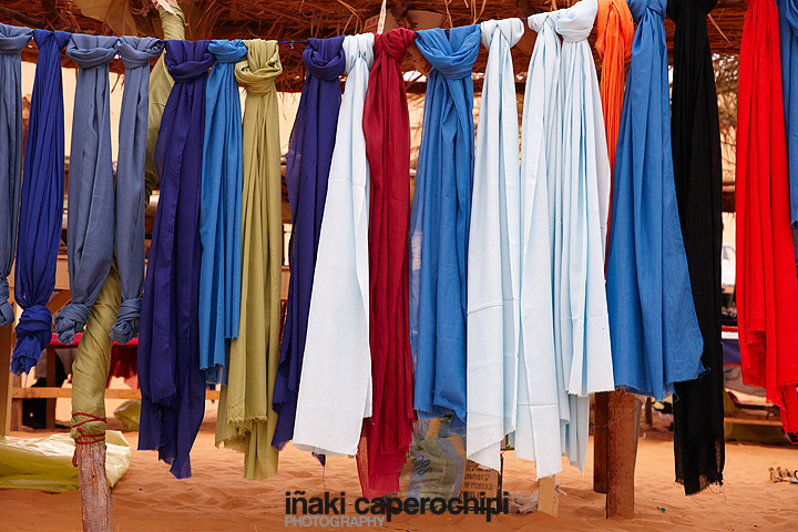 Puesto de venta de turbantes tuaregs, ashaersh, tagelmoust