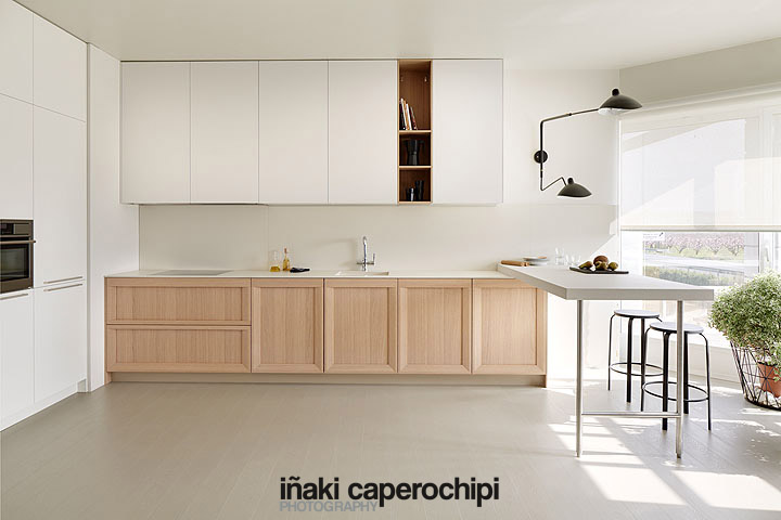 Cocina con vitrinas.  Diseño de cocina, Muebles de cocina, Dica